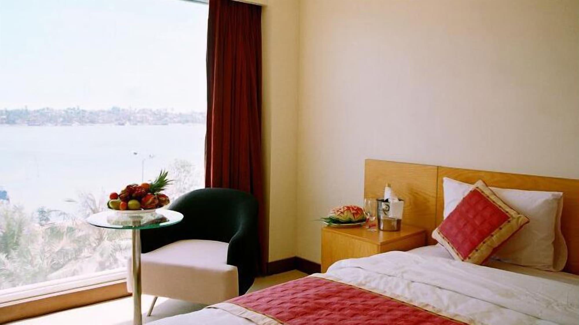 דונג הוי Sai Gon Quang Binh Hotel מראה חיצוני תמונה